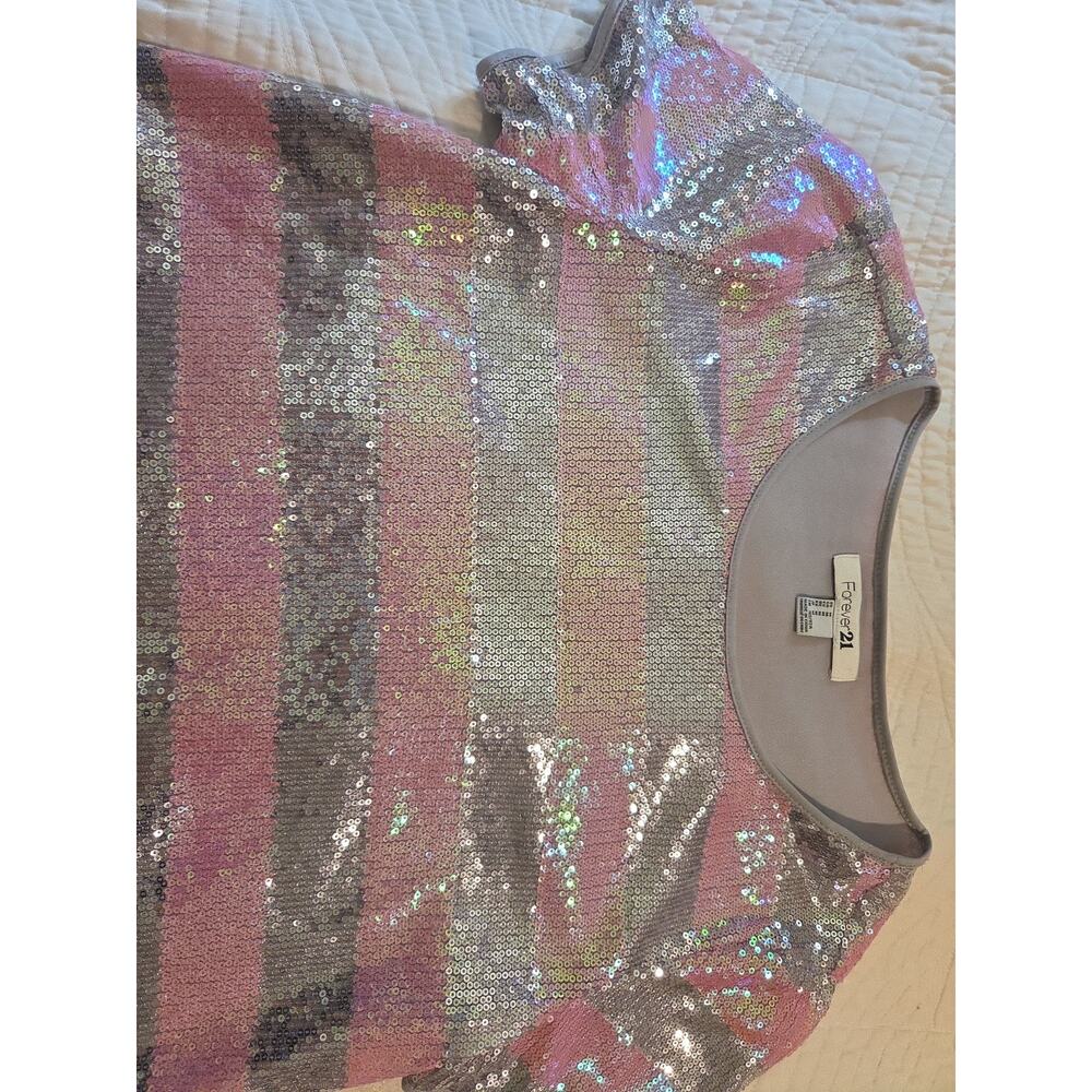 Forever 21 Shirt Blouse Womens Sz Med Striped Short Sleeve Top Gray Pink Sequins - Picture 3 of 9